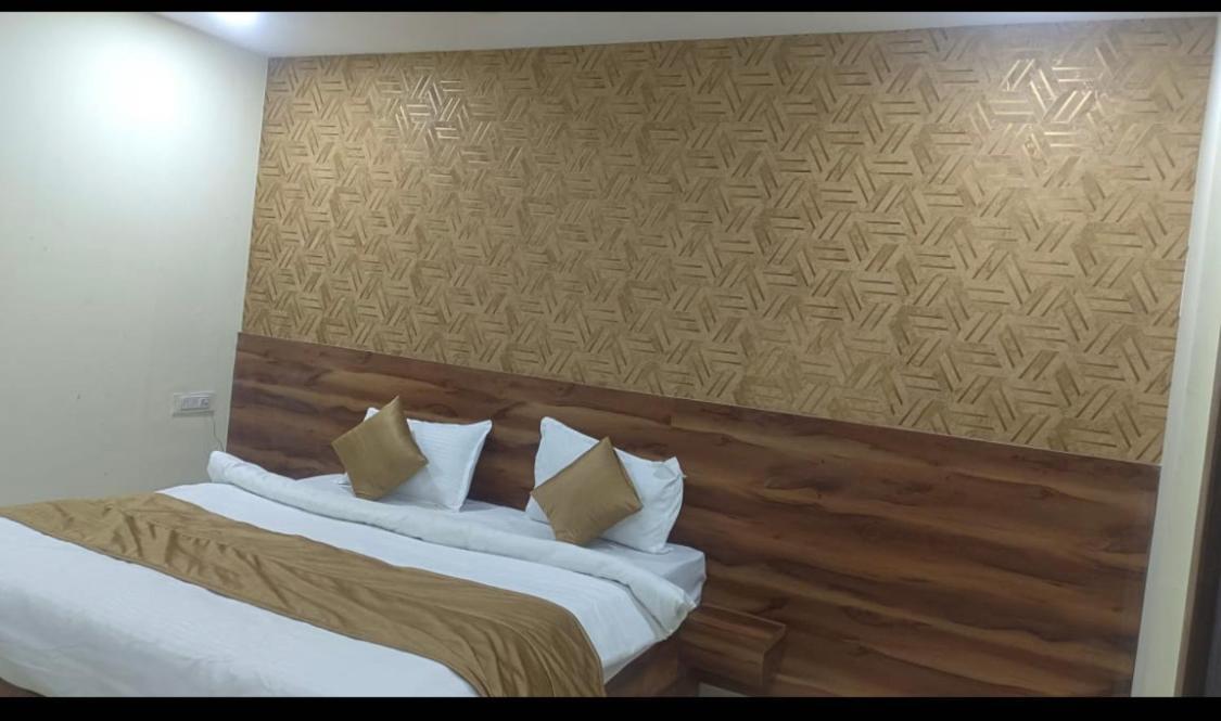 Siddi Vinayaka Hotel Hyderabad Eksteriør billede
